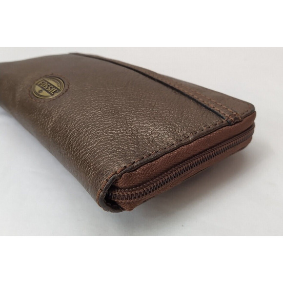 Fossil Metallic Brown Pebbled Leather Zip Around Credit Card ID Window Wallet - Picture 7 of 13